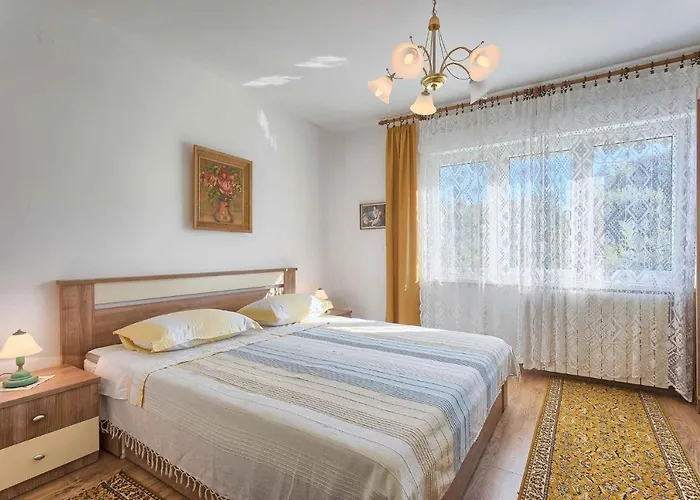 Two-bedroom 3 普拉
