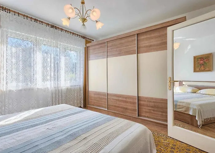 Two-bedroom 3 公寓 *