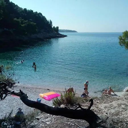 Two-bedroom 3 Daire Pula