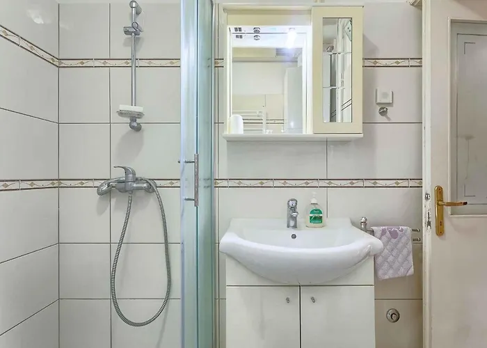 Two-bedroom 3 Apartamento